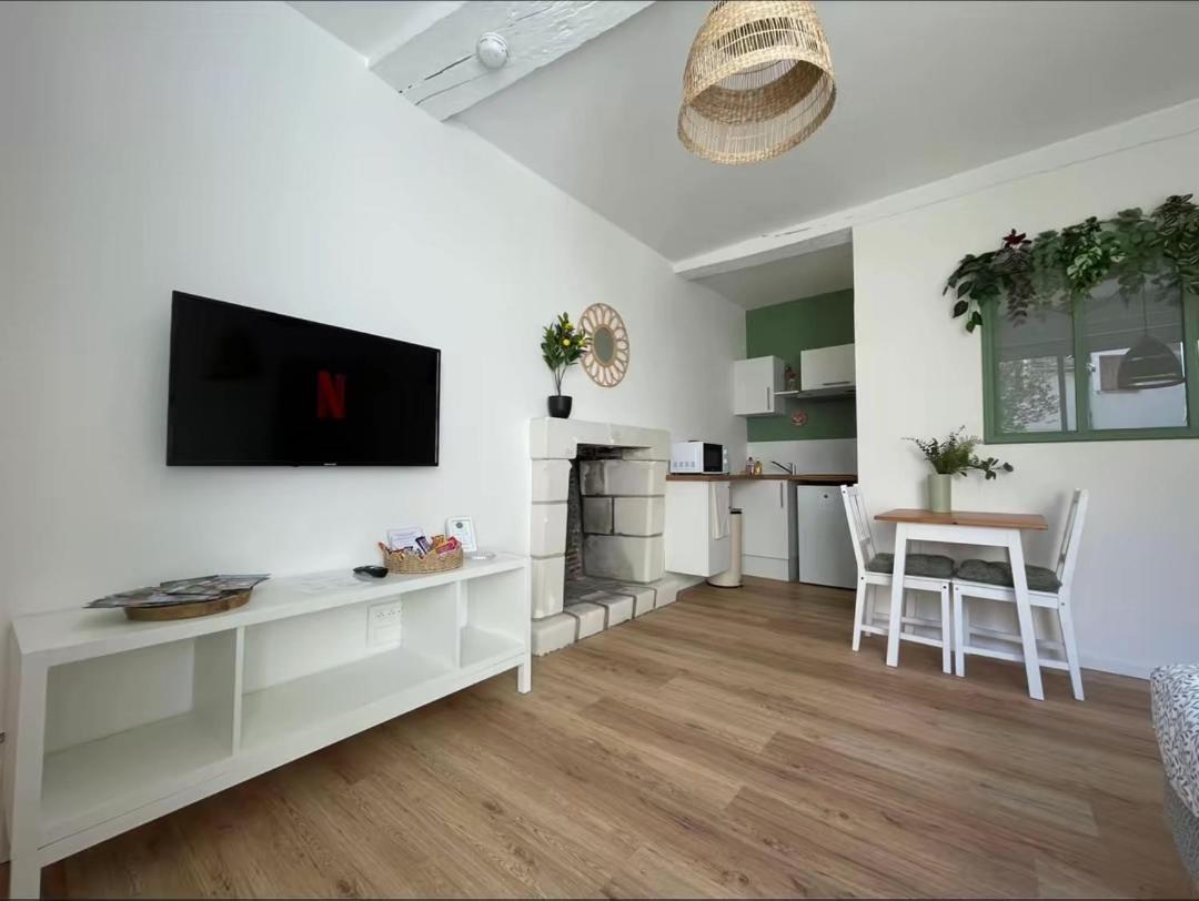 Appartement Chaleureux Blere ภายนอก รูปภาพ